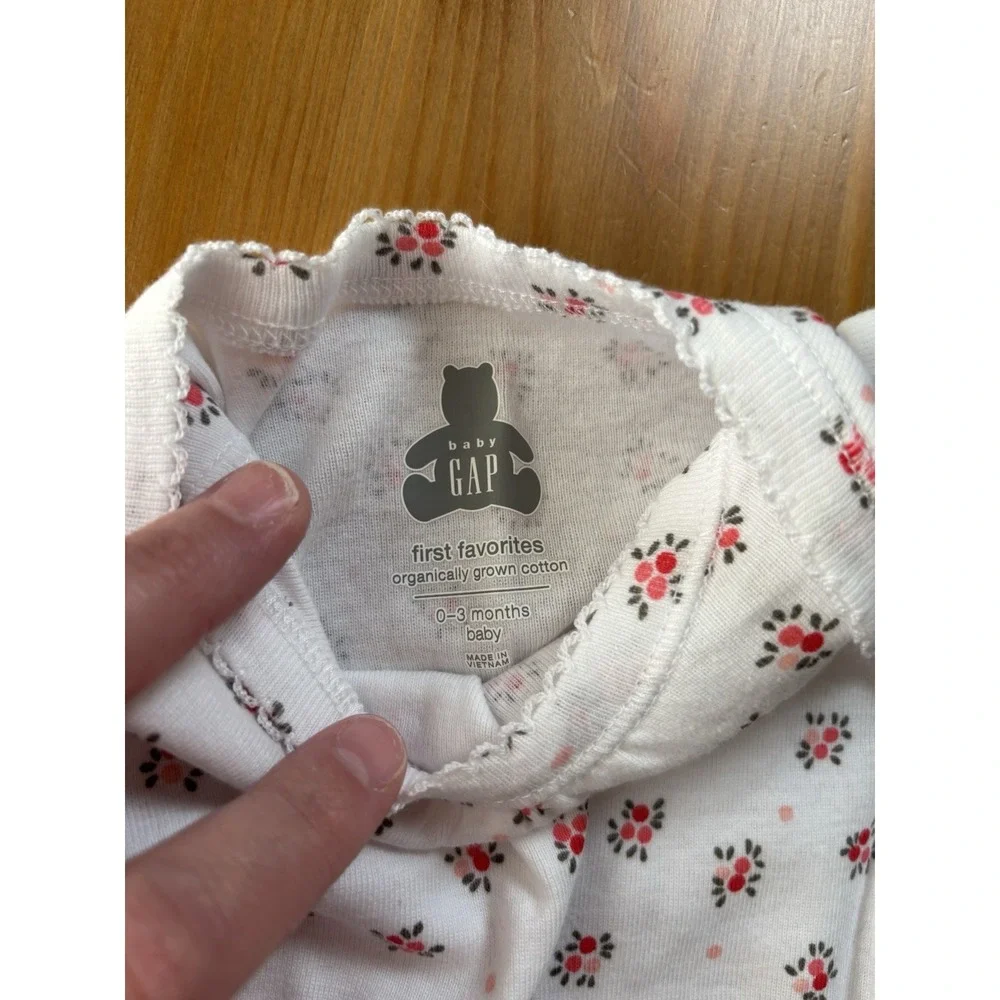 Brand New Baby GAP Long Sleeve Bodysuits & Leggings Bundle Of 6 Size 0-3M